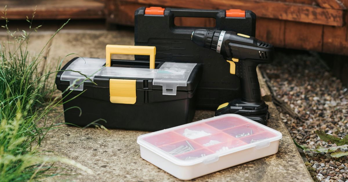 Multi-tiered or simple toolbox
