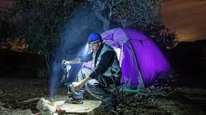 چرا چراغ کمپ نور بالا روشن می‌شود؟